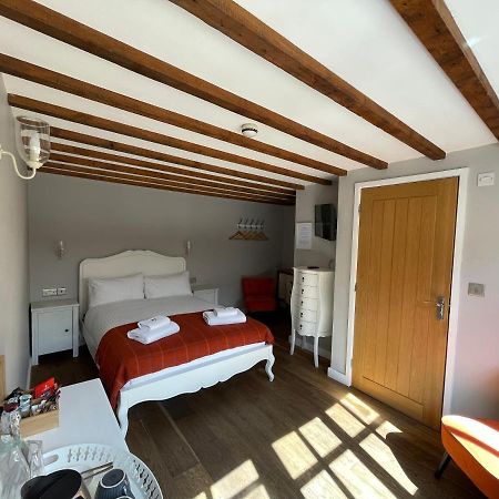 The Queen Matilda Country Rooms Avening Екстер'єр фото