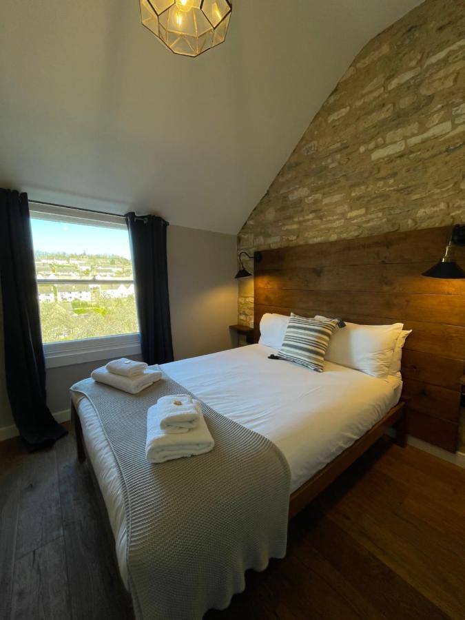 The Queen Matilda Country Rooms Avening Екстер'єр фото