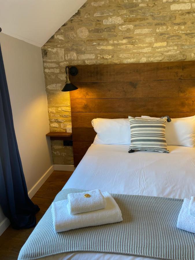 The Queen Matilda Country Rooms Avening Екстер'єр фото
