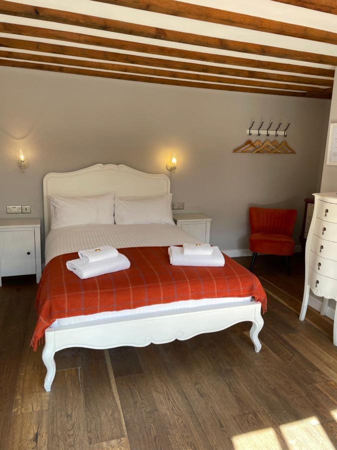 The Queen Matilda Country Rooms Avening Екстер'єр фото