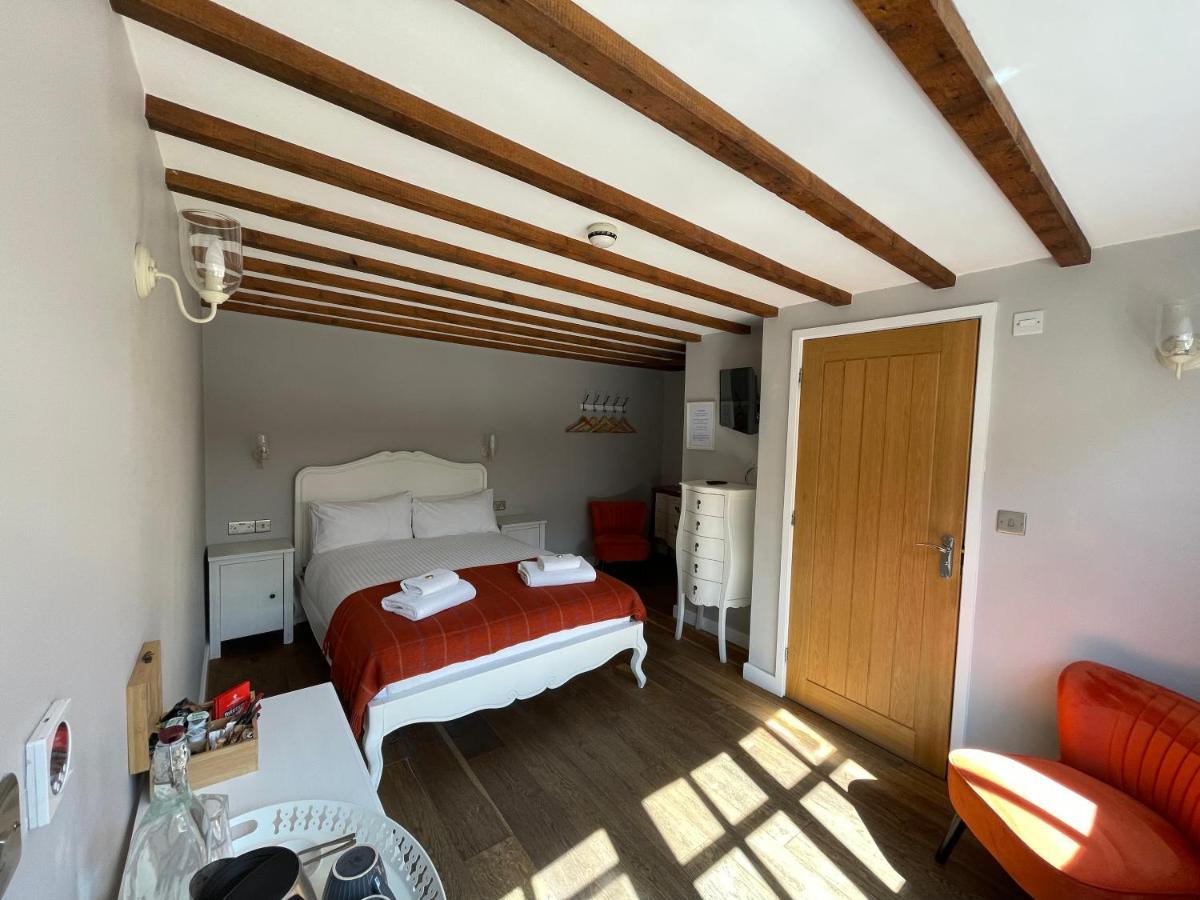 The Queen Matilda Country Rooms Avening Екстер'єр фото